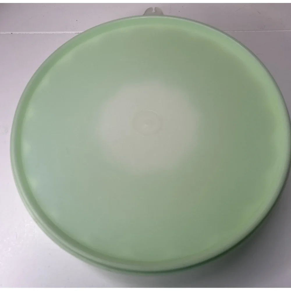 Vintage‎ Tupperware 1203 Mint Green Bundt Cake Pan Jello Mold Retro Baking